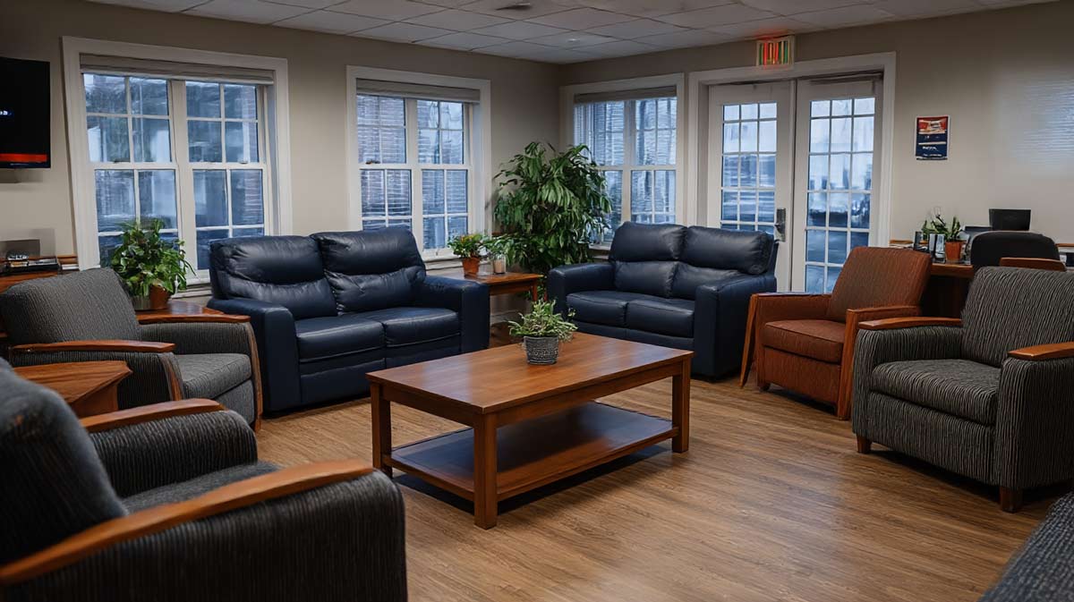 Is Half Day IOP Right for You? Find Out Here | Strength Recovery Center | Addiction Treatment and Drug Rehab in MA | Day Treatment PHP IOP OP and Detox